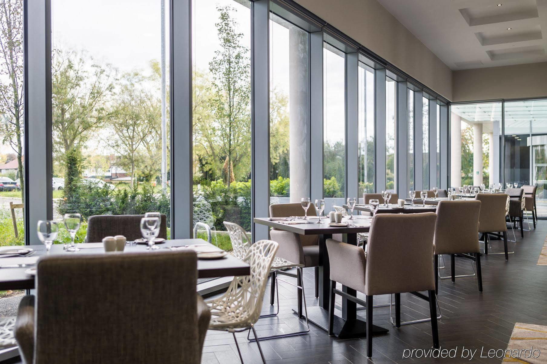 Heston Hyde Hotel 4*